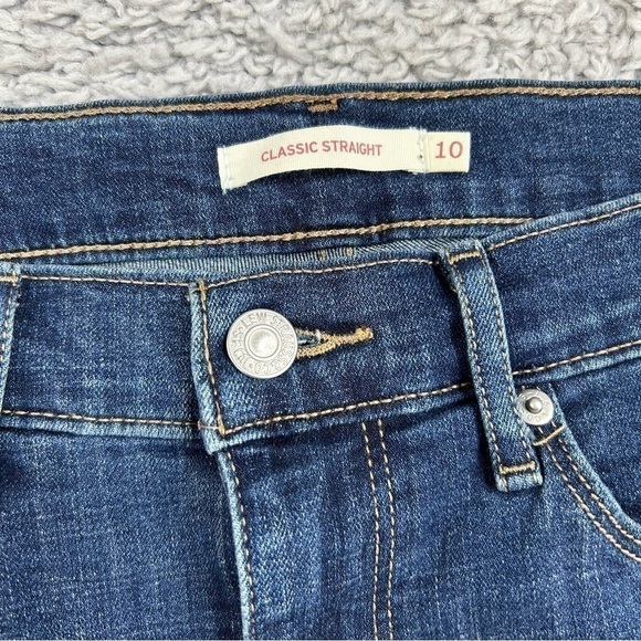 Levi's Jeans Womens 10 Classic Straight Dark Wash Casual Denim Basic Modest - Picture 2 of 4